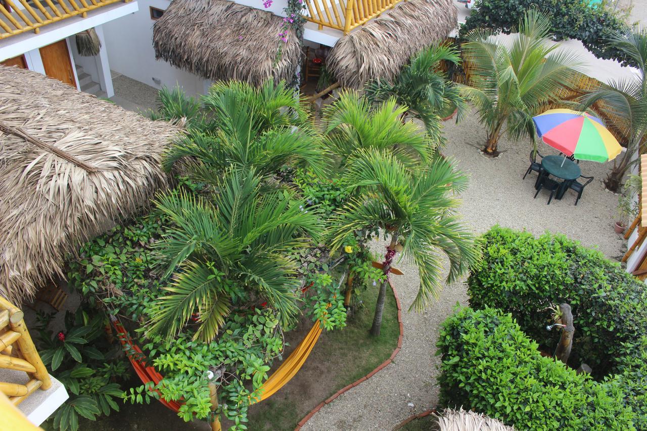 La Mariposa Hostal Olon Exterior photo